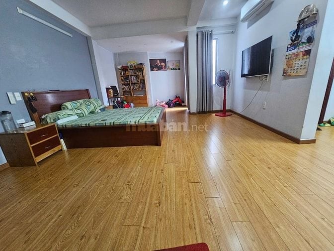 C/C bán nhà MT Lũy Bán Bích, 5 tầng, KD sầm uất, chỉ hơn 26 tỷ TL
