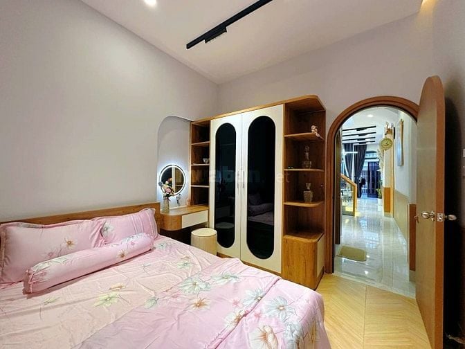 Nhà Mới Quận 4 - Đường Đoàn Văn Bơ- Sổ Hồng Riêng- Chỉ 2 Tỷ 890/ 65m2