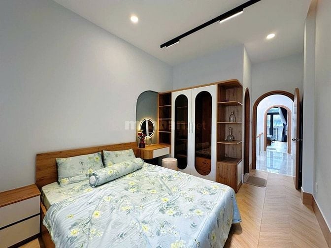 Nhà Mới Quận 4 - Đường Đoàn Văn Bơ- Sổ Hồng Riêng- Chỉ 2 Tỷ 890/ 65m2