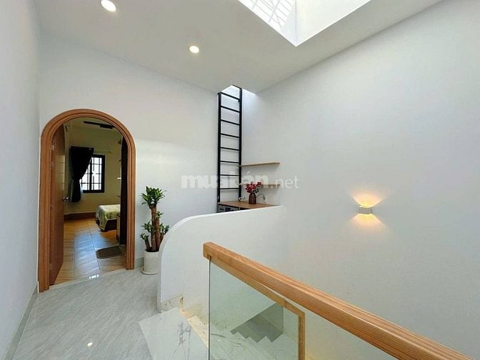 Nhà Mới Quận 4 - Đường Đoàn Văn Bơ- Sổ Hồng Riêng- Chỉ 2 Tỷ 890/ 65m2