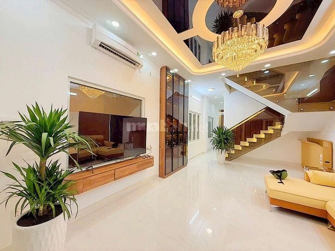  XE HƠI TỚI NHÀ - 122M2 CÔNG NHẬN ĐỦ - NGANG 5.4M NỞ HẬU ĐẦY LỘC - C