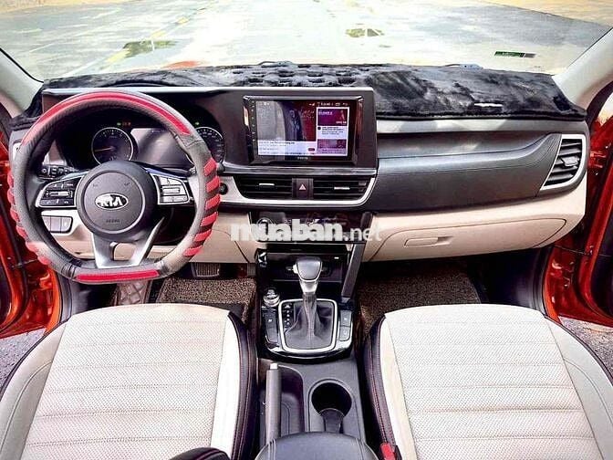 Kia Seltos 2021 Premium 1.4 AT - 67000 km