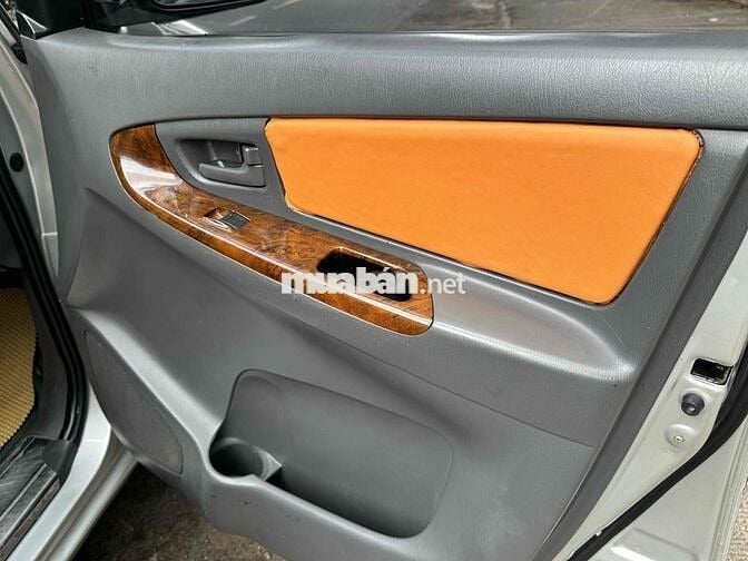 Toyota Innova 2012 J - 177000 km