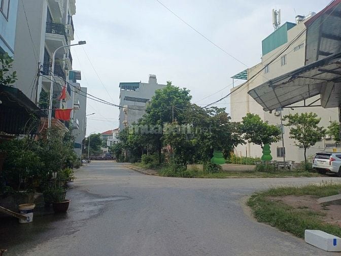 Chính chủ nhờ mình em bán 45m2 dịch vụ Phú Vinh An Khánh, hướng Tây