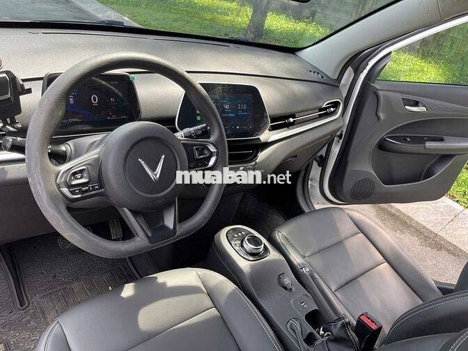 VinFast VF5 2024 S màu trắng gia đình dùng 2v km