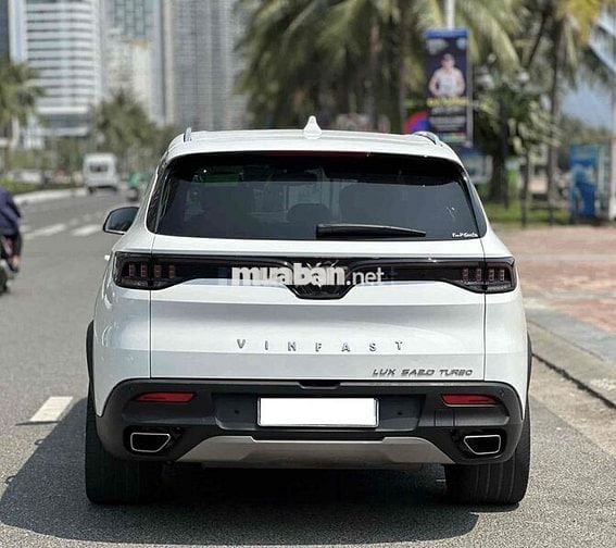 VinFast Lux SA 2.0 Premium 2.0 AT - 2019