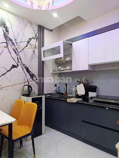 Chính chủ giảm giá cực sốc nhà đường Nguyễn Phúc Nguyên, Q3, giá 2tỷ27