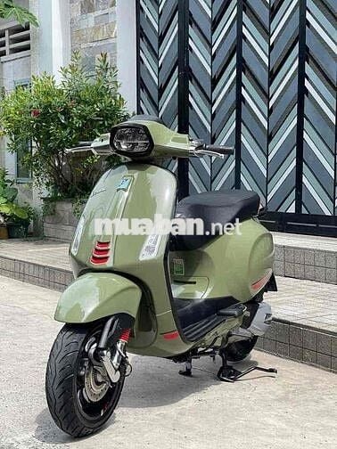Vespa Sprint ABS 2023 ; odo 6.000