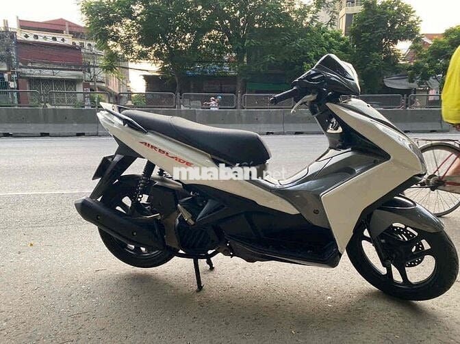 Honda airblade đời cao êm đẹp mê ly như hình