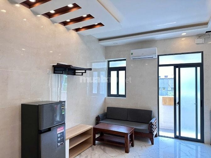 Cần bán căn hộ lầu 2 MT đường Bùi Viện Q1 dt: 10m x 6m 2PN giá 3 tỷ 6