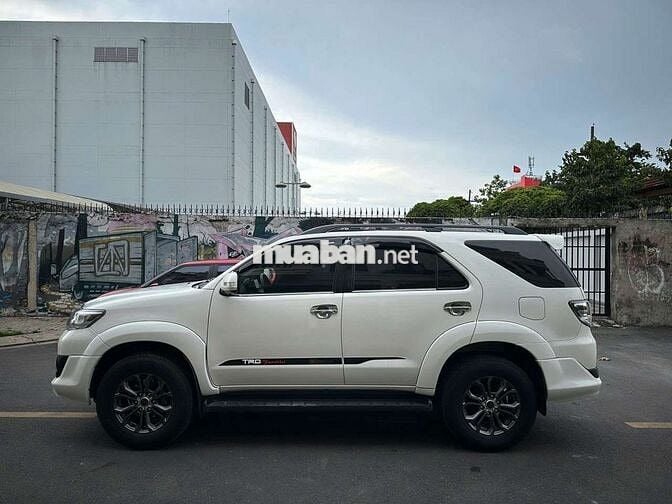 Option 100 củ Toyota Fortuner Sportivo 2015 lướt