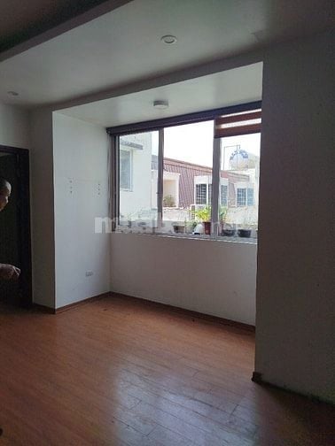 BÁN CĂN HỘ TOÀ NHÀ HỖN HỢP VƯỜN ĐÀO,713 LẠC LONG QUÂN 100M, 9 TỶ 