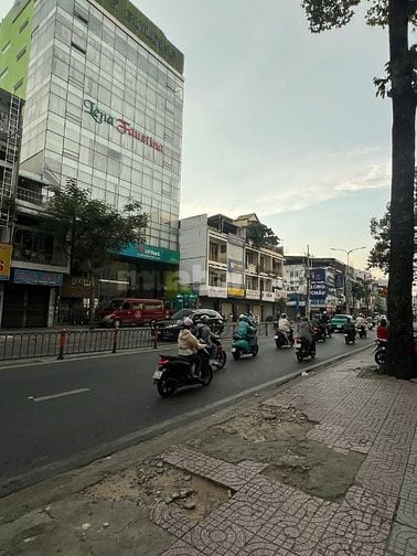 Mặt tiền kinh doanh 60 m2 tại 524 Lý thường Kiệt, P. Tân Sơn Nhất