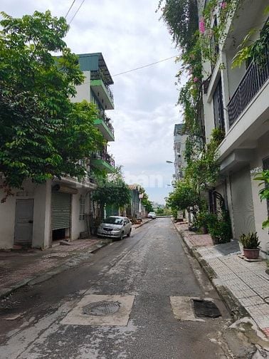 BÁN NHÀ ĐẤT ĐẤU GIÁ LONG BIÊN – VIEW HỒ – 2 MẶT TIỀN DIỆN TÍCH 100M2 