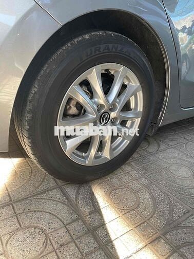 Mazda 3 2015 1.5 AT Sedan - 38000 km