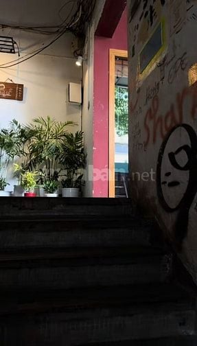 CẦN TUYỂN GẤP VÀI BẠN PHỤ BÁN CÀ PHÊ - ĐỒ UỐNG
