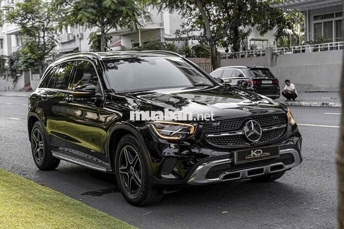 GLC200 model 2022 màu đen up Glc300 siêu đẹp