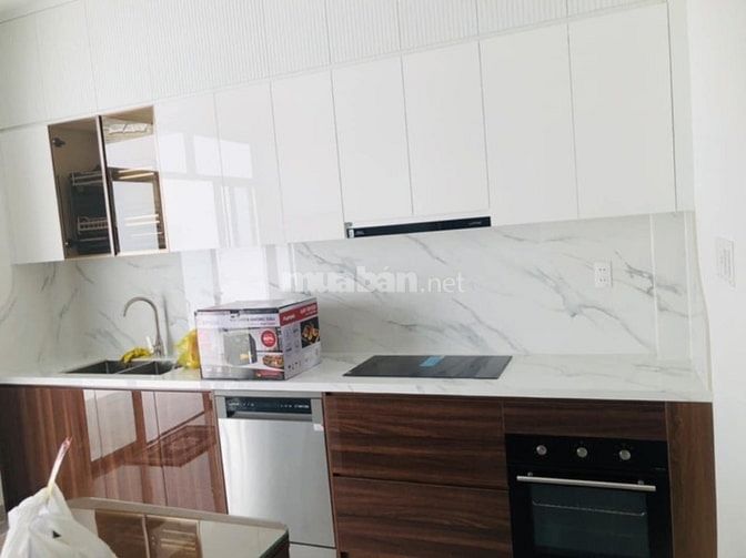 Nhà 3 tầng - Quận 7 - gồm 4 phòng ngủ - 81m2 công nhận đủ - 9,x tỷ tl