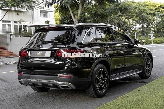 GLC200 model 2022 màu đen up Glc300 siêu đẹp
