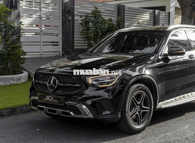 GLC200 model 2022 màu đen up Glc300 siêu đẹp