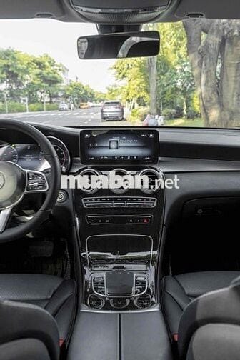 GLC200 model 2022 màu đen up Glc300 siêu đẹp
