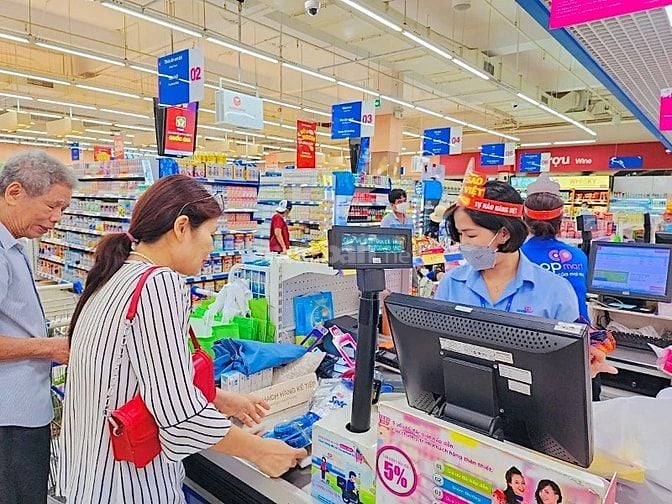 Dịp Hè Siêu Thị Tuyển Gấp NV Trung Tuổi Phụ Bán Hàng Đi Làm Ngay