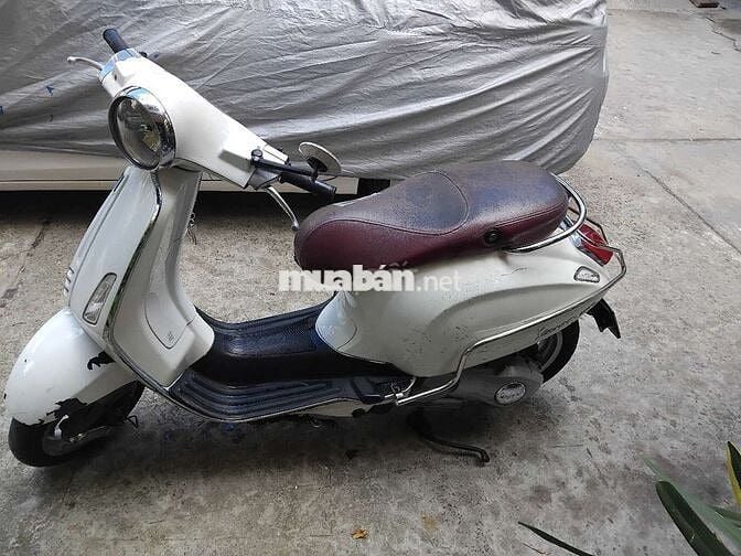 Cần bán xe vespa Primavera 2016