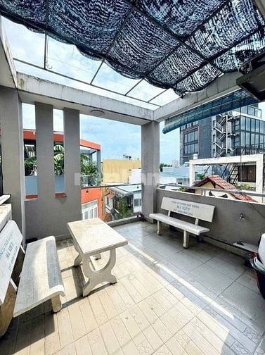 Nhà Tô Hiến Thành TL còn 2tỷ350, dtcn: 59,7m2, HXH 6m sát MT, SHR.