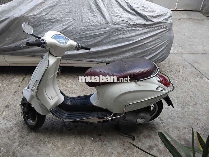 Cần bán xe vespa Primavera 2016
