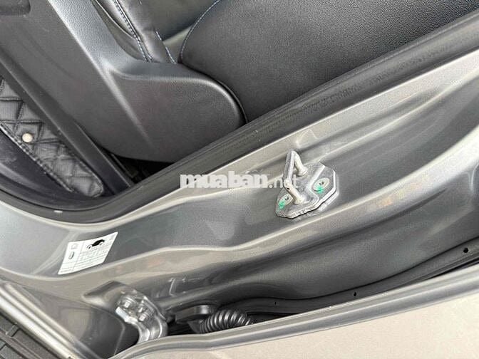 Ford Everest 2021 Sport cần tìm chủ mới
