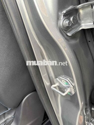 Ford Everest 2021 Sport cần tìm chủ mới