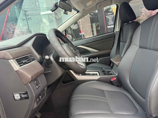 Mitsubishi Xpander 2025 Premium - 585 kilomet