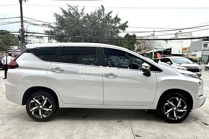 Mitsubishi Xpander 2025 Premium - 585 kilomet