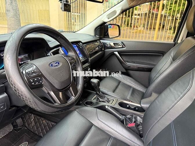 Ford Everest 2021 Sport cần tìm chủ mới