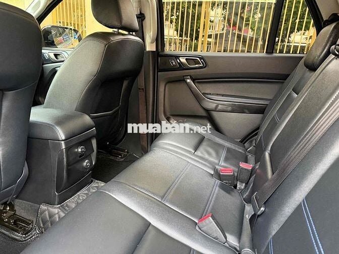Ford Everest 2021 Sport cần tìm chủ mới