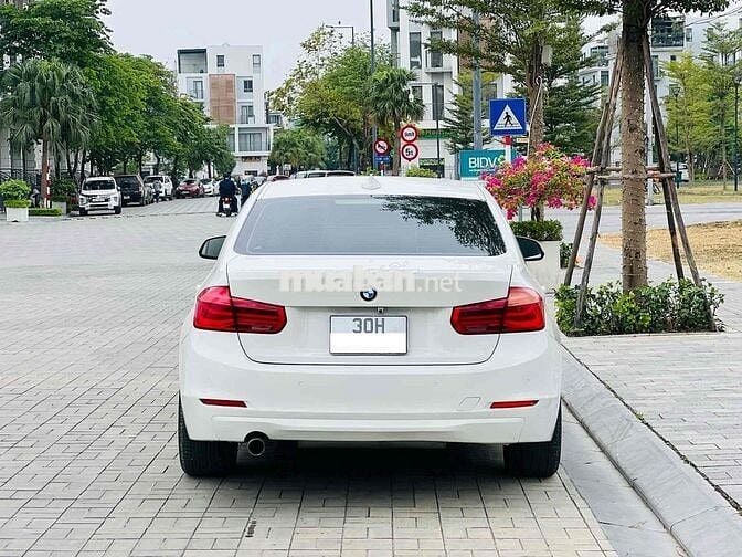 BMW 3 Series 2013 320i - 100000 km