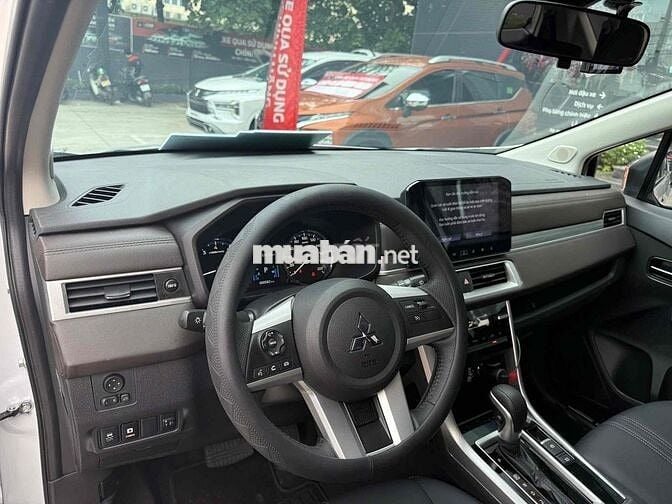 Mitsubishi Xpander 2025 Premium - 585 kilomet
