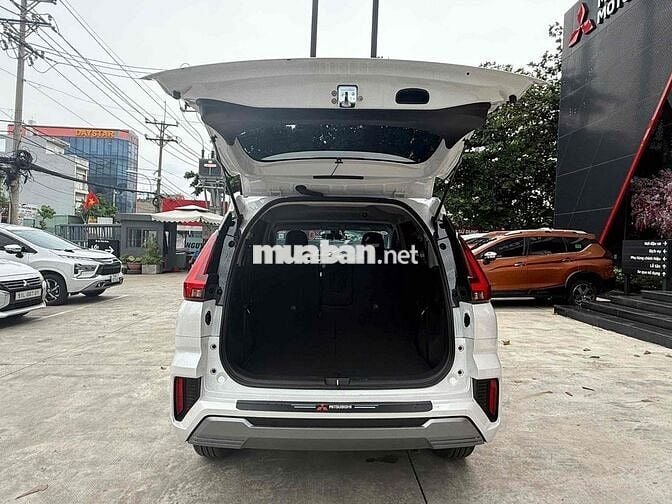 Mitsubishi Xpander 2025 Premium - 585 kilomet