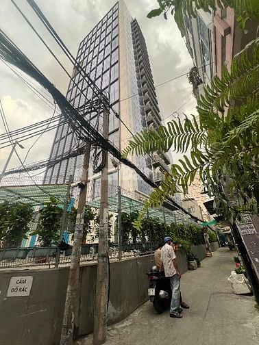 ⭐️Nhà 1 Lầu DT:4,4x21m góc 2 mặt hẻm 1 trục xe hơi Điên Biên Phủ, P21.