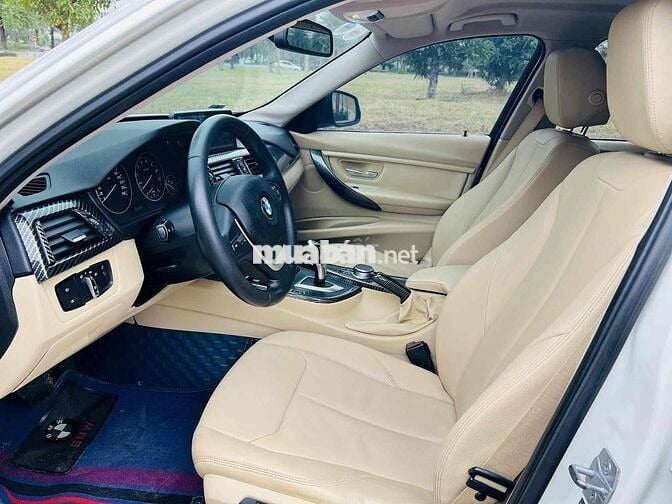 BMW 3 Series 2013 320i - 100000 km
