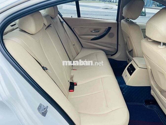 BMW 3 Series 2013 320i - 100000 km