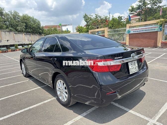 Toyota Camry 2014 2.0E - 75 km