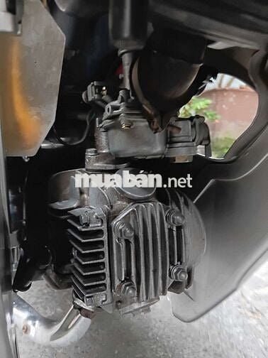 Cần bán Honda Wave Alpha màu bạc 2002