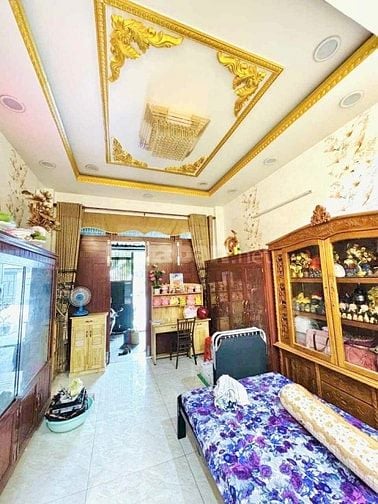 Bán nhà 3 tầng, mặt tiền kinh doanh khu Tên Lửa, 4x20, chỉ hơn 9 tỷ.