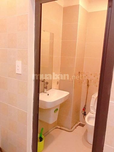 Cho thuê nhà hẻm 3m(BG) Nguyễn Trãi. P.N.C.Trinh, Q.1 giá 13tr
