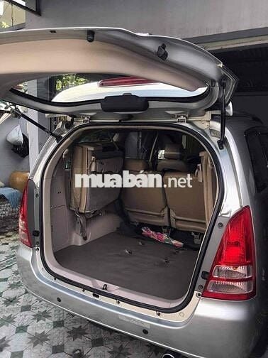 Toyota Innova 2006 G - 180000 km
