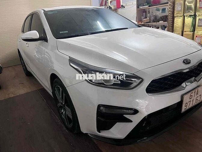 Kia Cerato 2021 2.0 AT PREMIUM - 66000 km