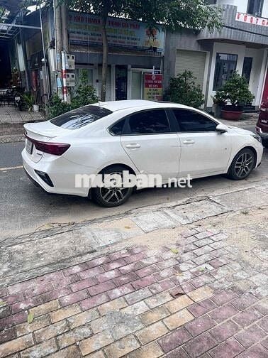Kia Cerato 2021 2.0 AT PREMIUM - 66000 km