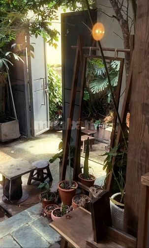 CẦN TUYỂN GẤP VÀI BẠN PHỤ BÁN CÀ PHÊ - ĐỒ UỐNG