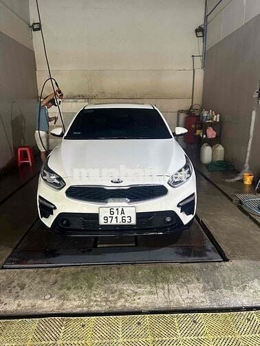 Kia Cerato 2021 2.0 AT PREMIUM - 66000 km